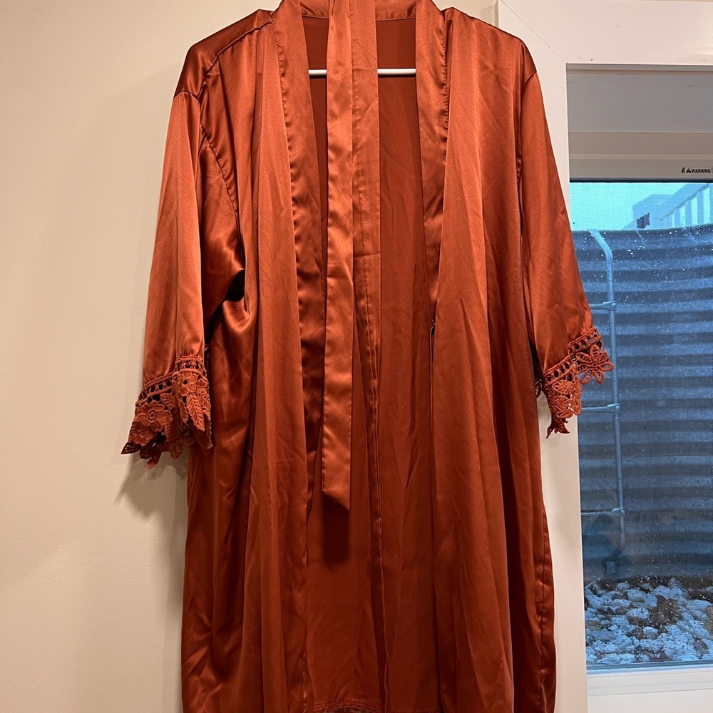 Satin Robe - Picture 2 of 3